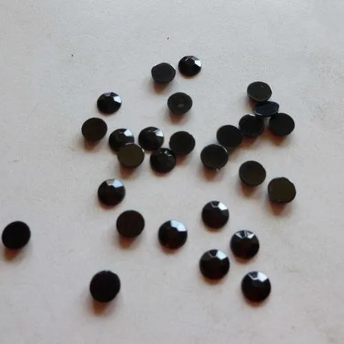 100 cabochons noirs brillants 7mm