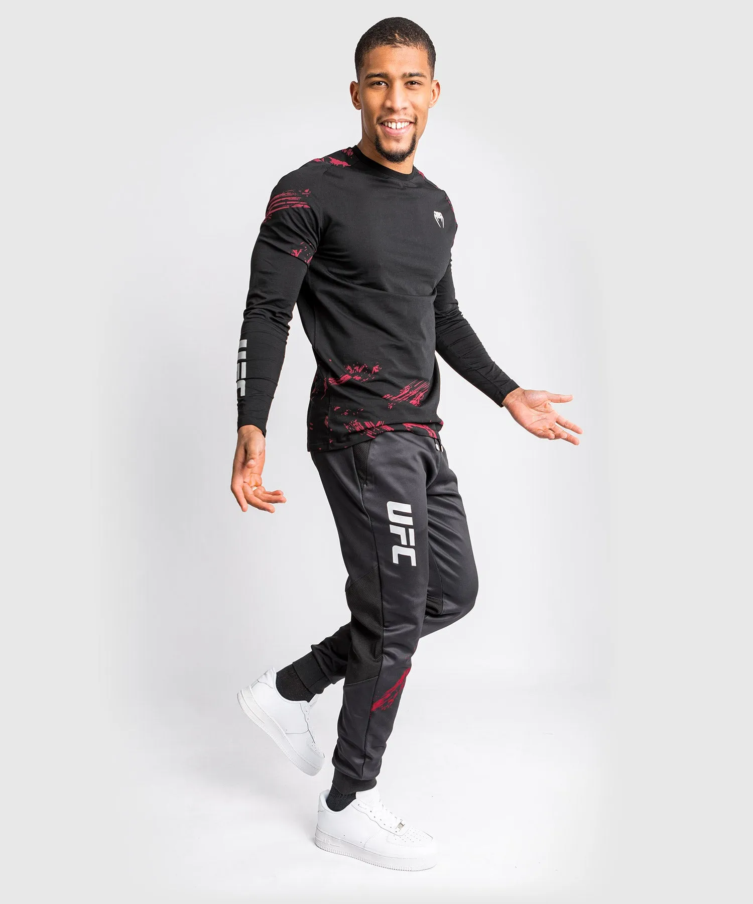 Pantalon de jogging UFC Venum Authentic Fight Week 2.0 - Noir/Rouge