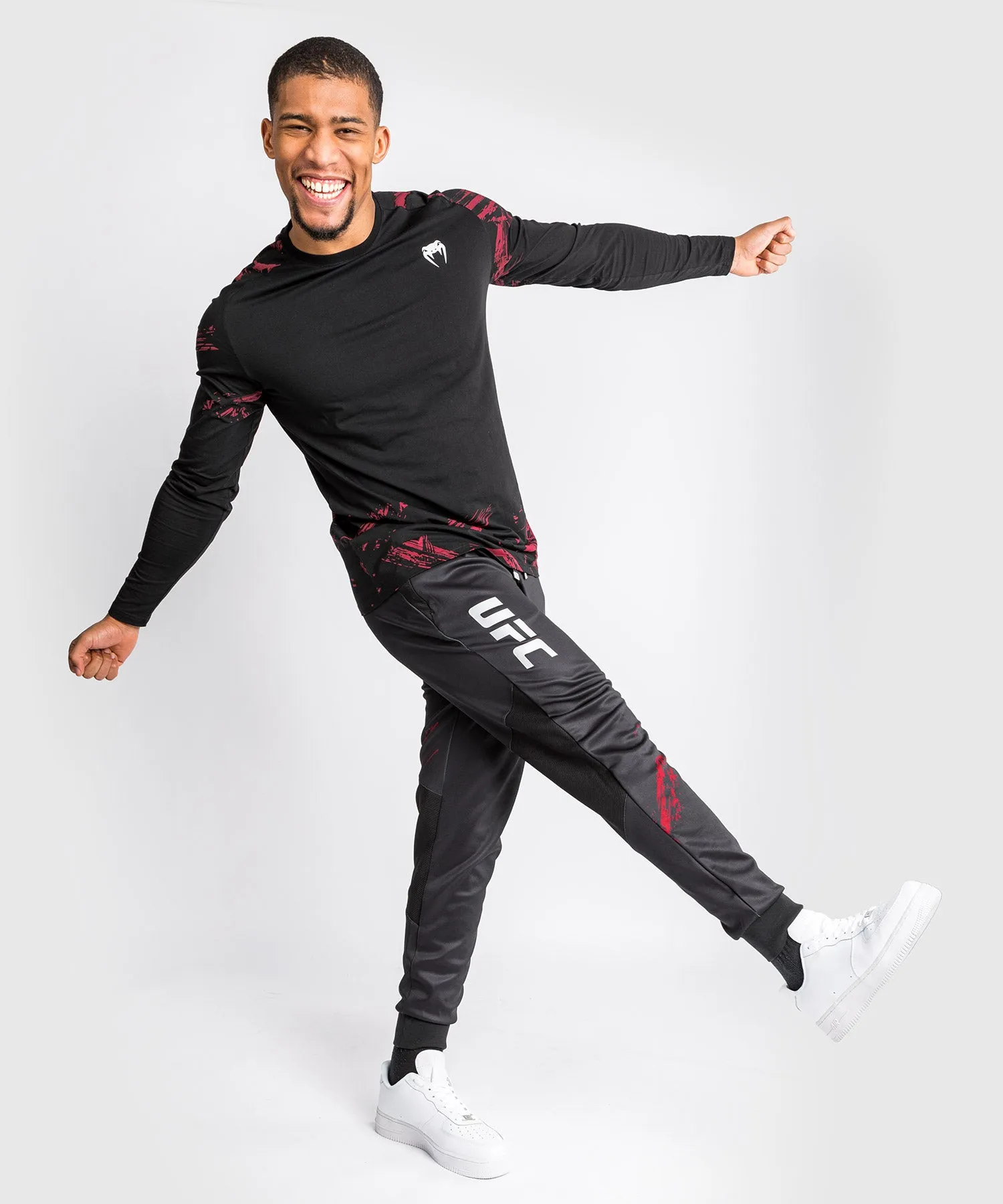 Pantalon de jogging UFC Venum Authentic Fight Week 2.0 - Noir/Rouge