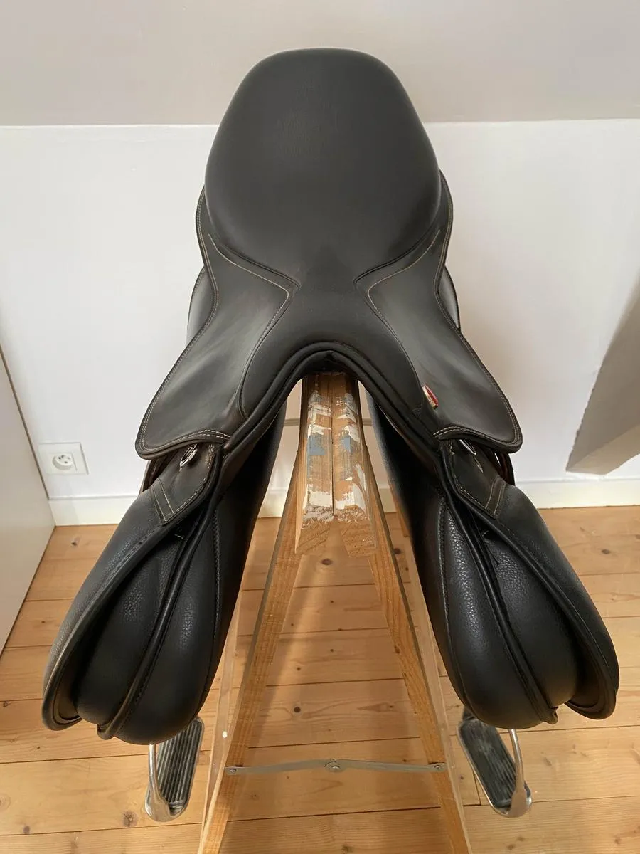 Selle 17 pouces
