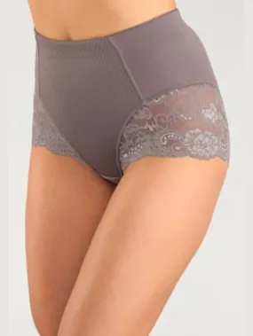 Slip gainant combiné gainant avec empiècement en dentelle
